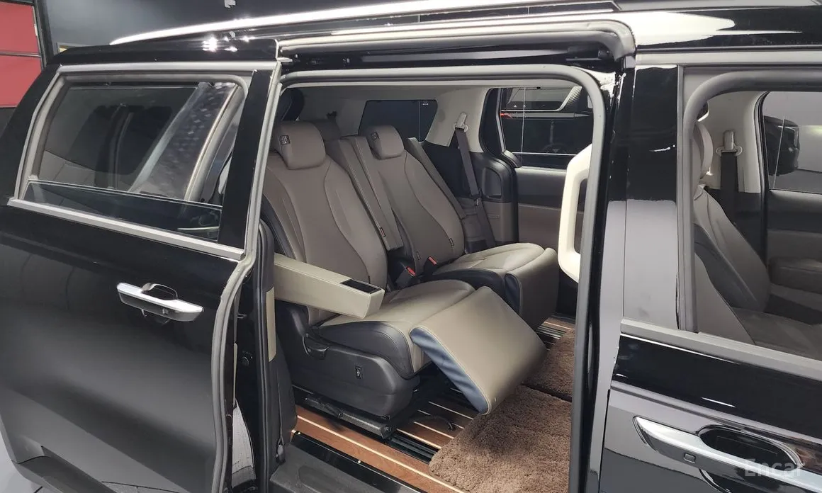 Фото 12 - Kia Carnival