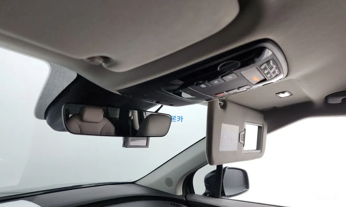 Фото 17 - Kia Carnival