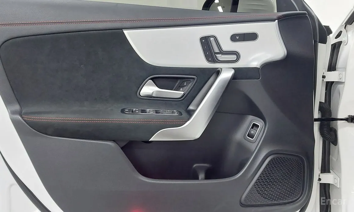 Фото 15 - Mercedes-Benz CLA-Class