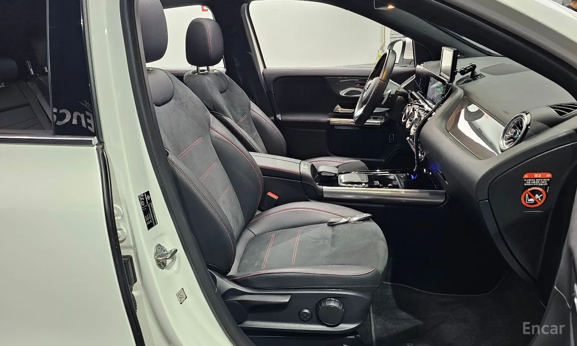 Фото 10 - Mercedes-Benz GLA-Class