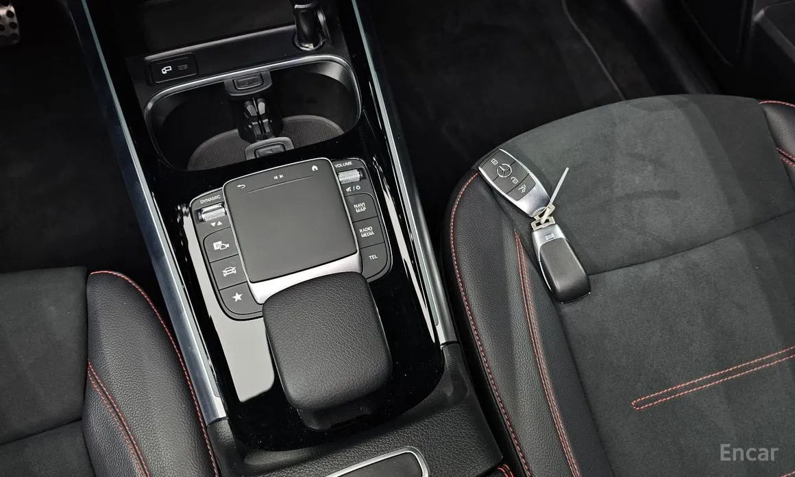 Фото 18 - Mercedes-Benz GLA-Class