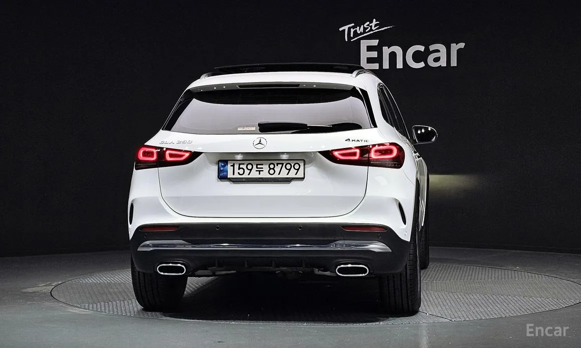 Фото 4 - Mercedes-Benz GLA-Class