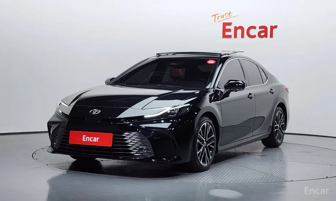 Фото 1 - Toyota Camry