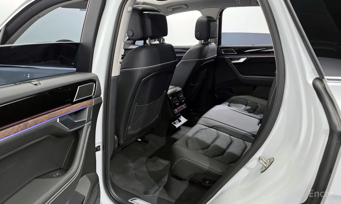 Фото 11 - Volkswagen Touareg