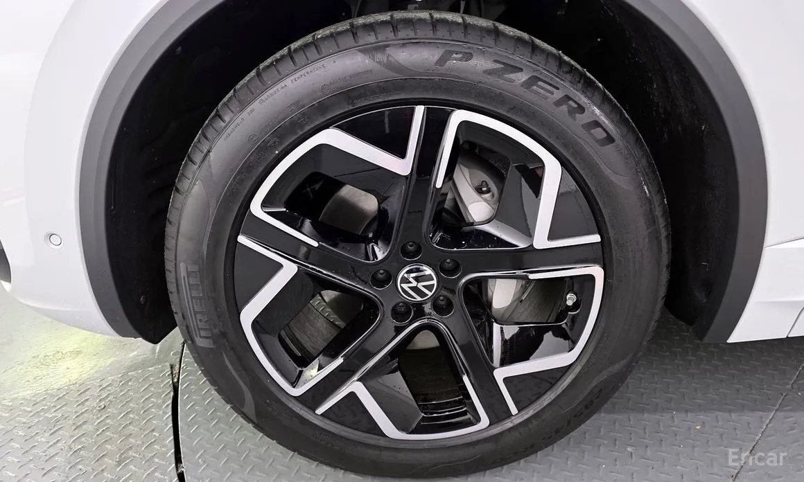 Фото 5 - Volkswagen Touareg