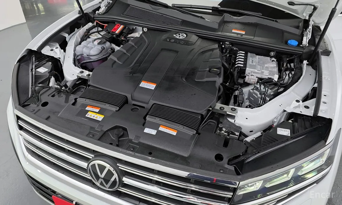 Фото 6 - Volkswagen Touareg