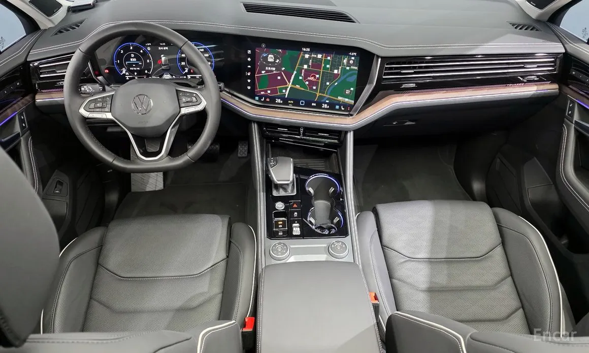 Фото 7 - Volkswagen Touareg