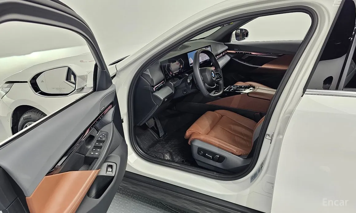 Фото 11 - BMW 5 Series