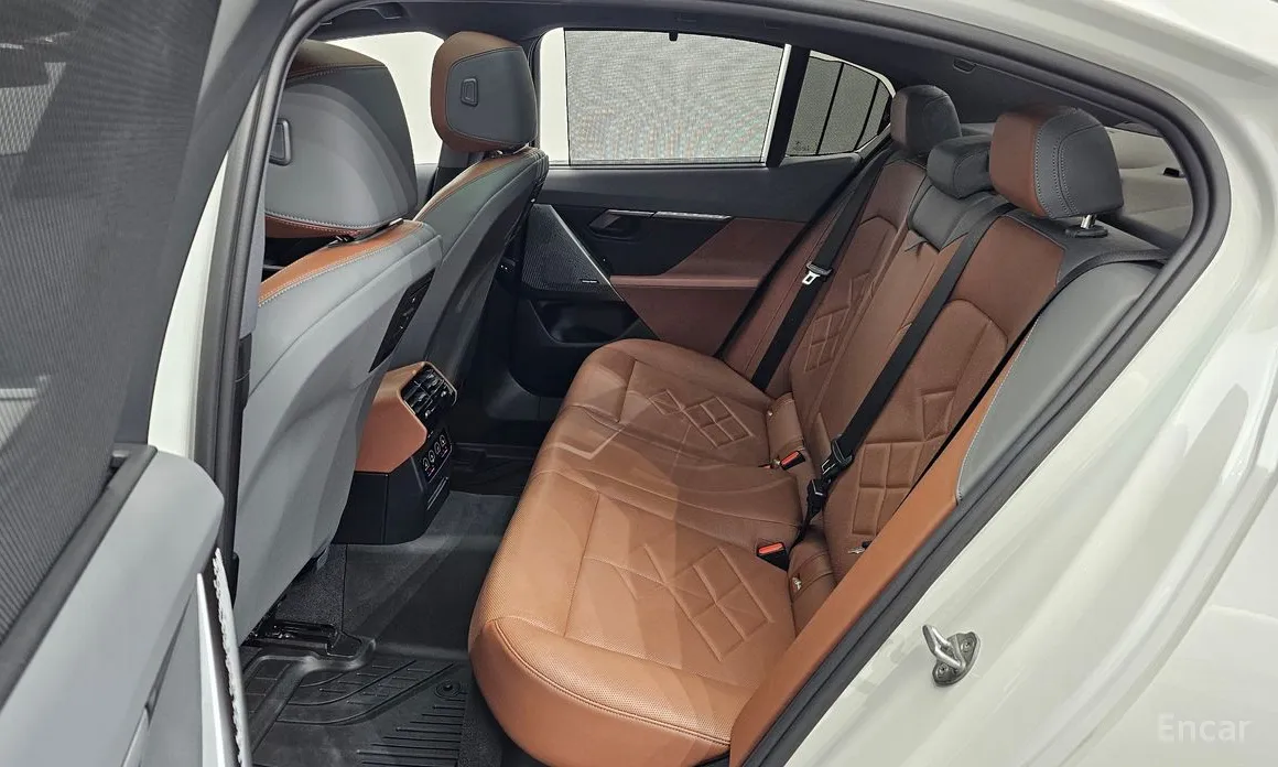 Фото 12 - BMW 5 Series