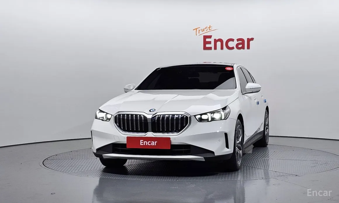 Фото 3 - BMW 5 Series