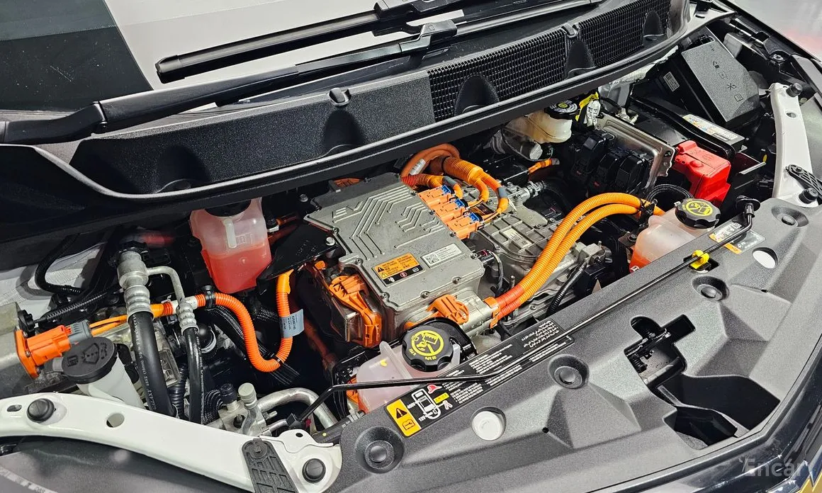 Фото 6 - Chevrolet Bolt EV