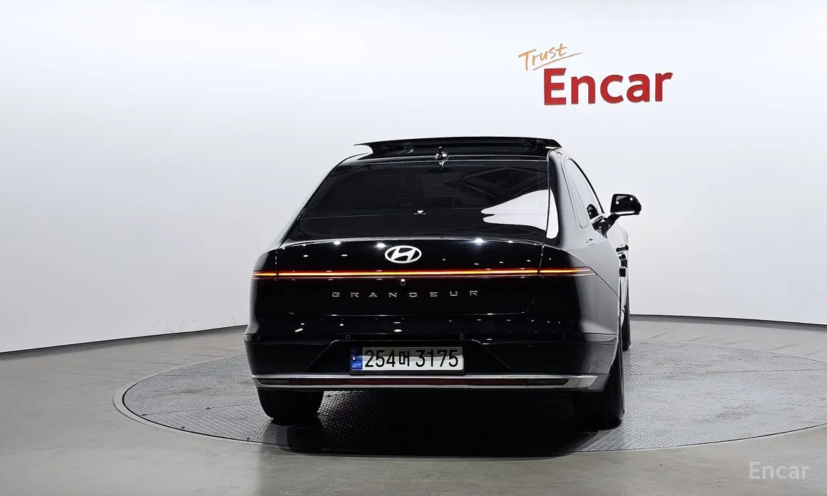 Фото 4 - Hyundai Grandeur