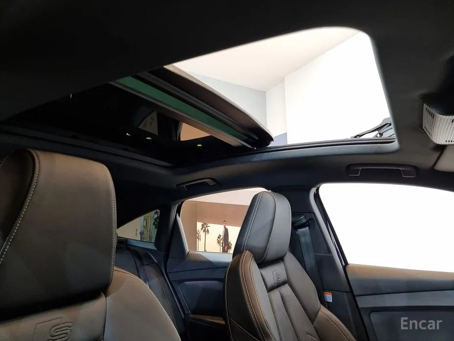 Фото 12 - Audi Q4 e-tron