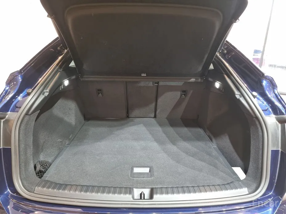 Фото 13 - Audi Q4 e-tron