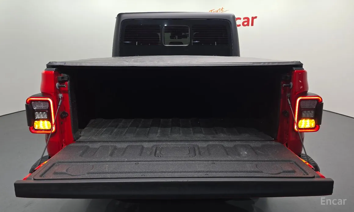 Фото 20 - Jeep Gladiator