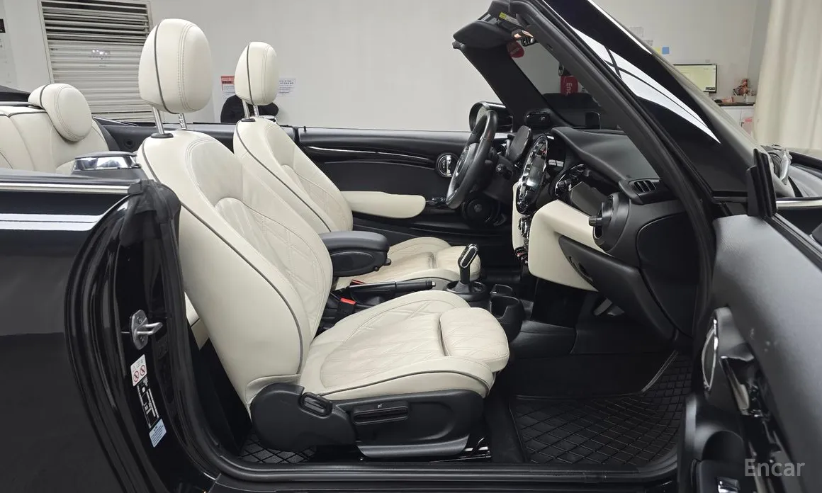 Фото 11 - Mini Cooper Convertible