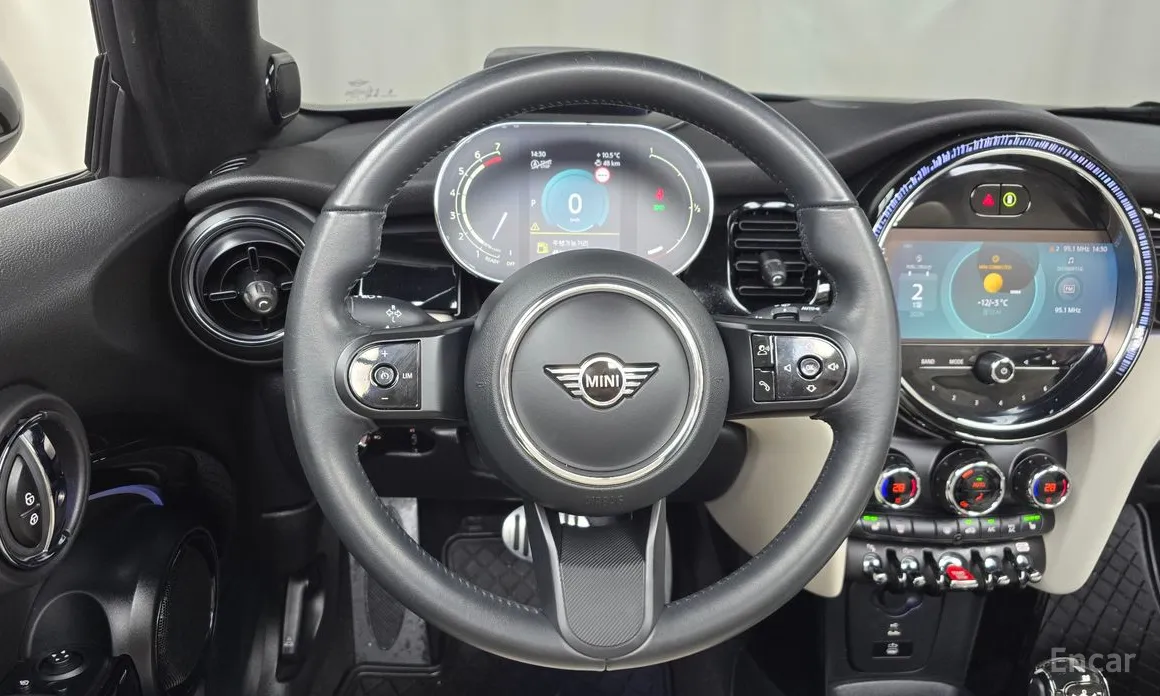 Фото 13 - Mini Cooper Convertible