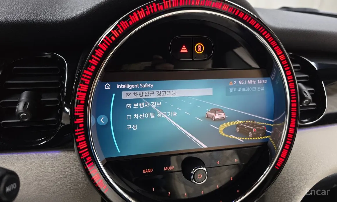 Фото 16 - Mini Cooper Convertible