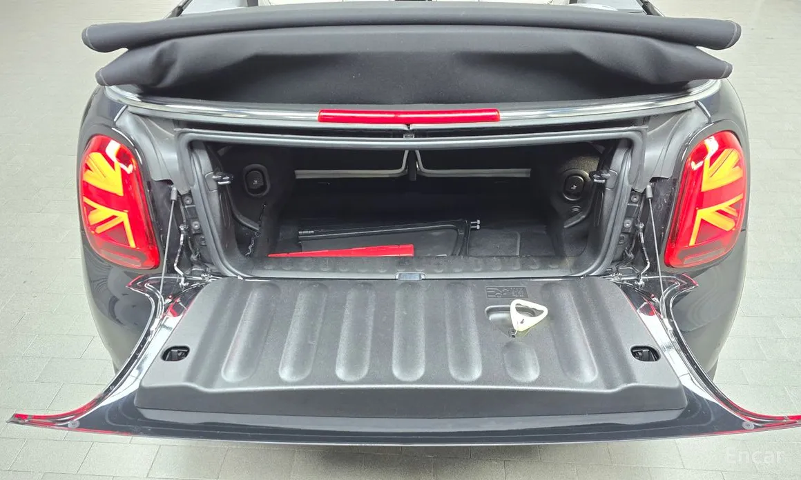 Фото 20 - Mini Cooper Convertible