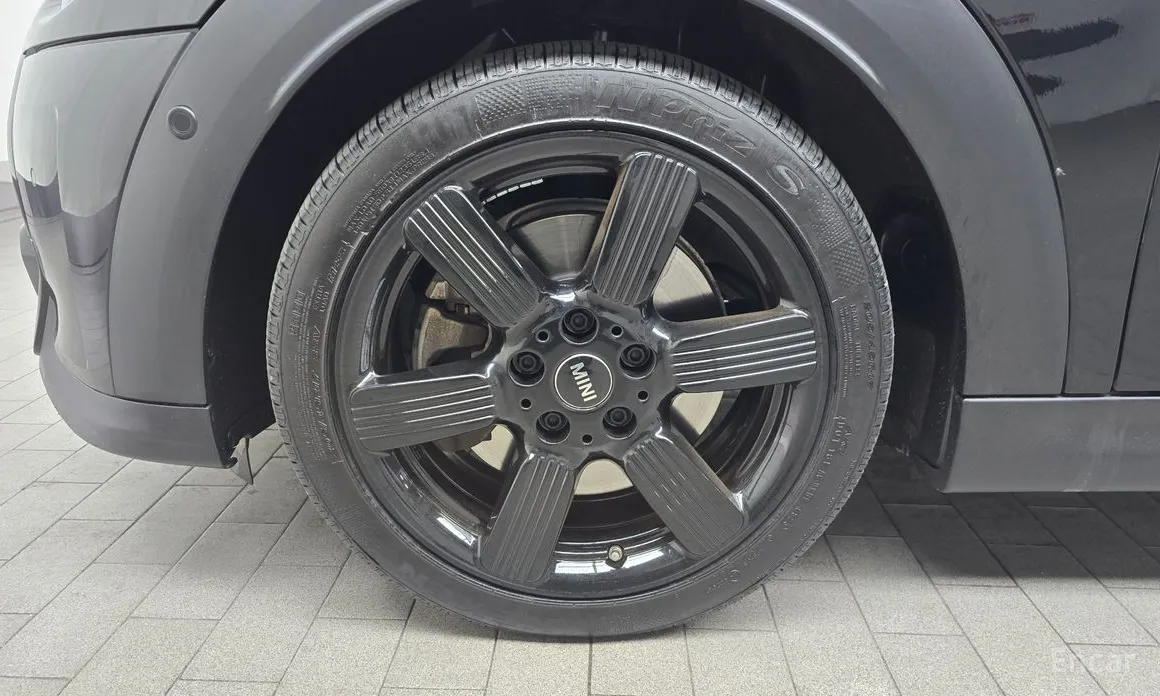 Фото 5 - Mini Cooper Convertible