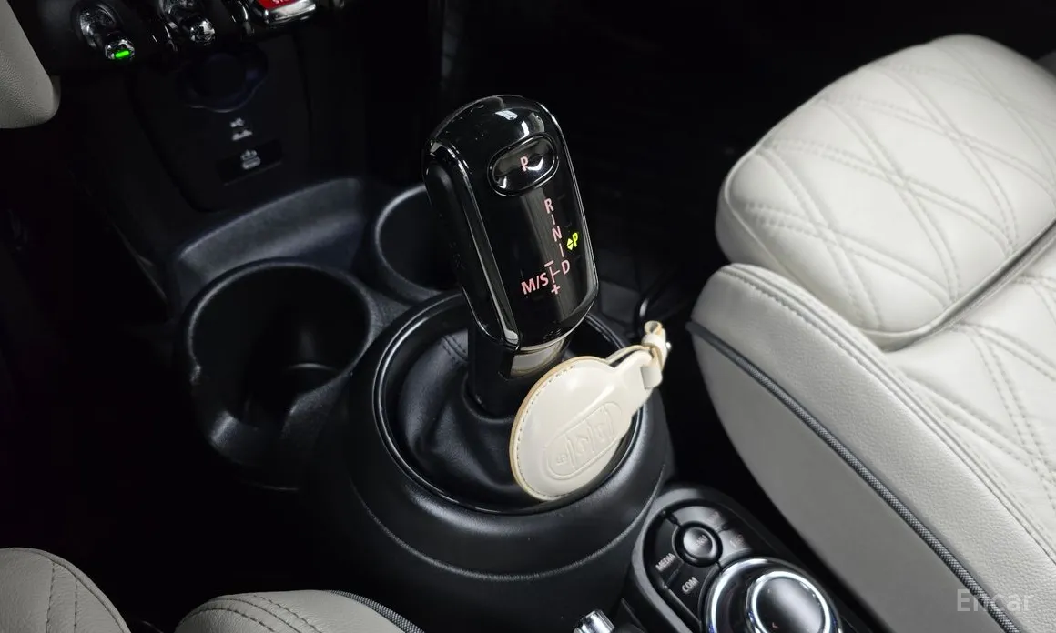 Фото 9 - Mini Cooper Convertible