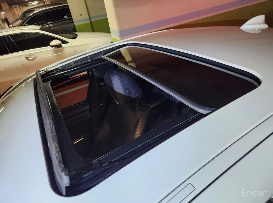 Photo 12 - BMW 3 Series