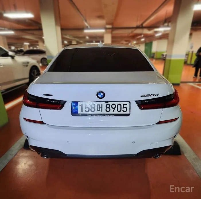 Photo 2 - BMW 3 Series