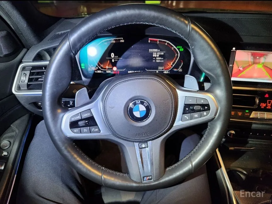 Photo 4 - BMW 3 Series