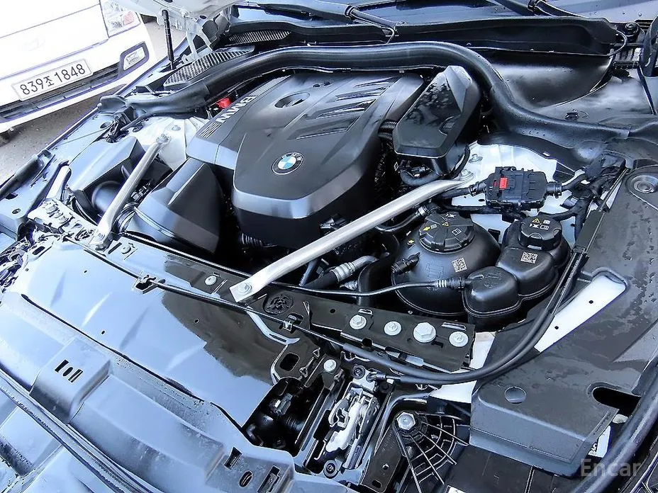 Фото 19 - BMW 5 Series