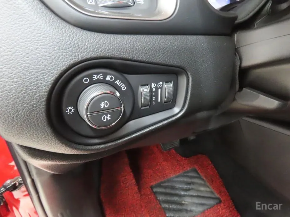 Фото 10 - Jeep Renegade