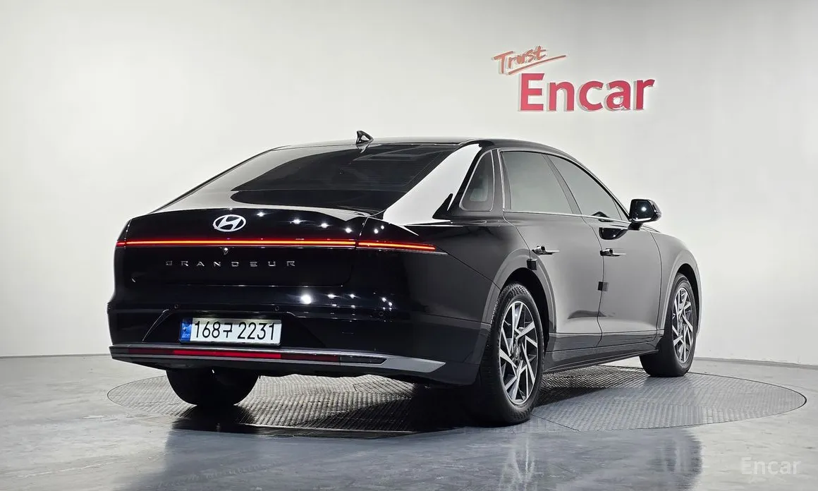 Фото 2 - Hyundai Grandeur