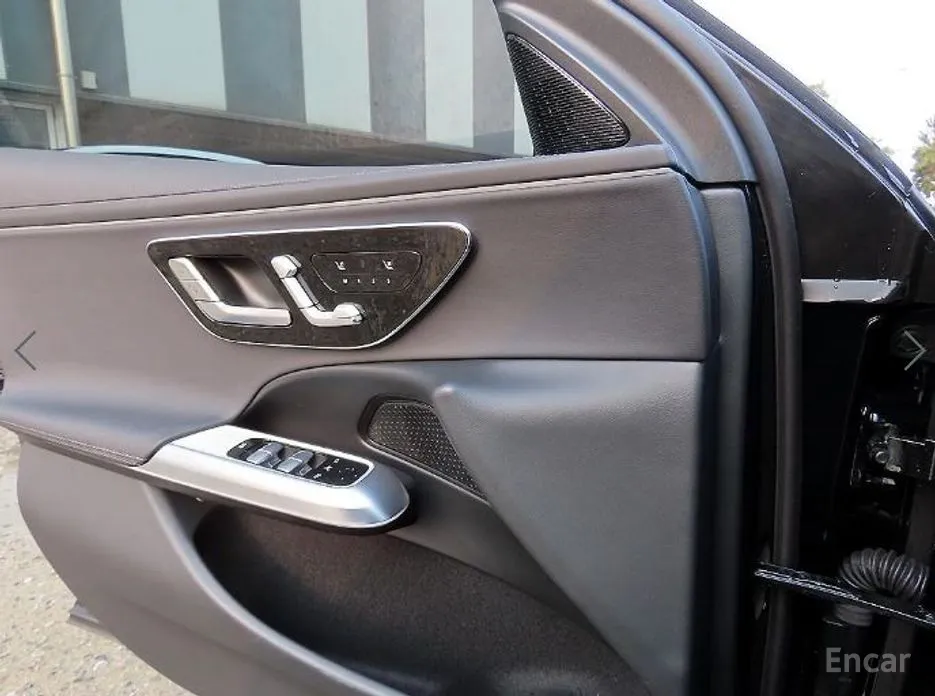 Фото 11 - Mercedes-Benz E-Class