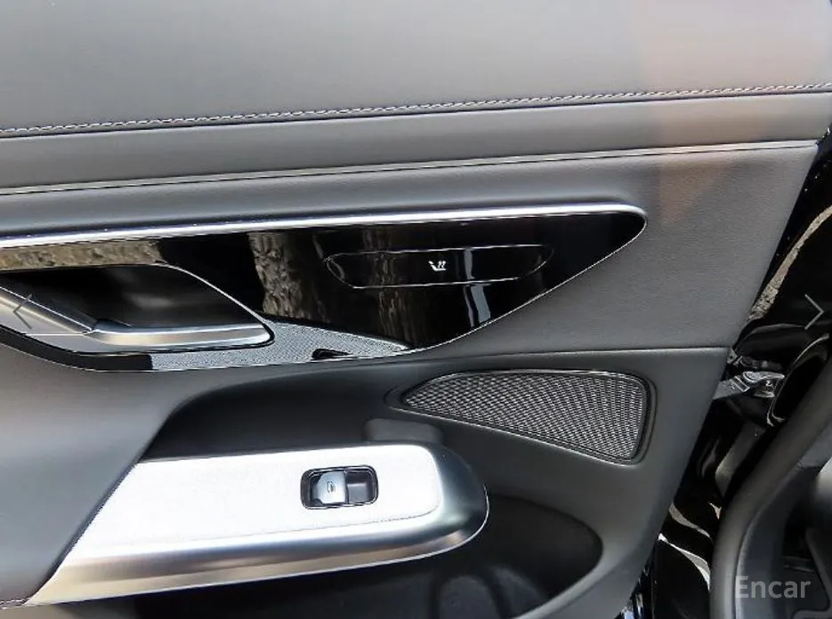 Фото 14 - Mercedes-Benz E-Class