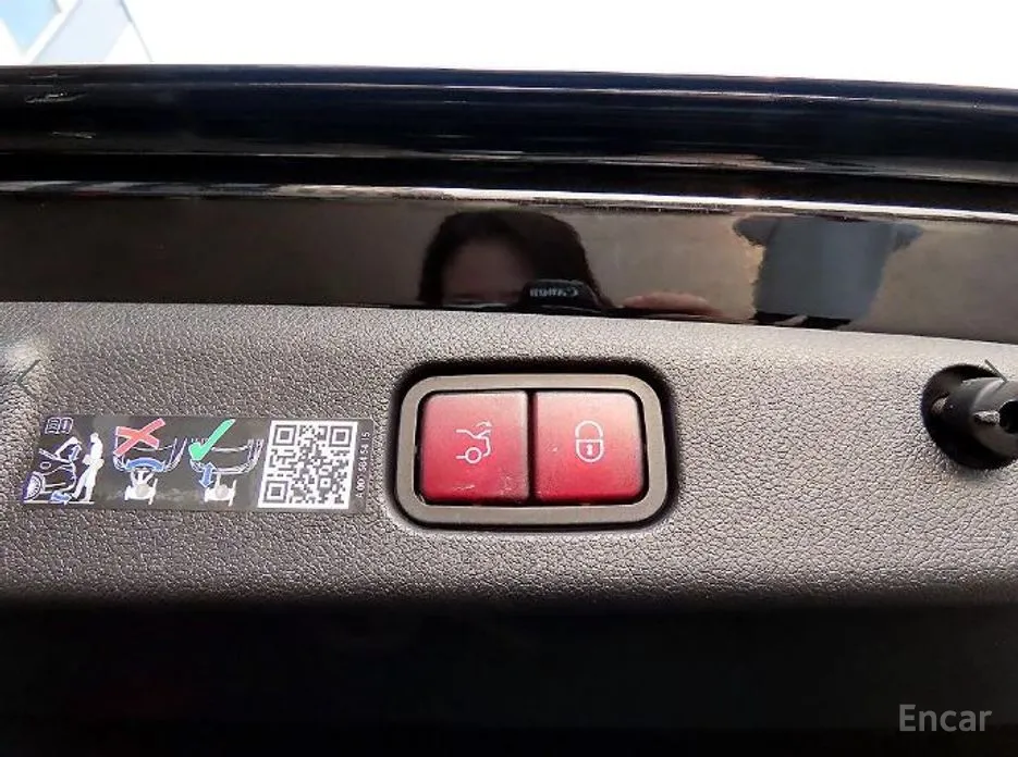 Фото 16 - Mercedes-Benz E-Class