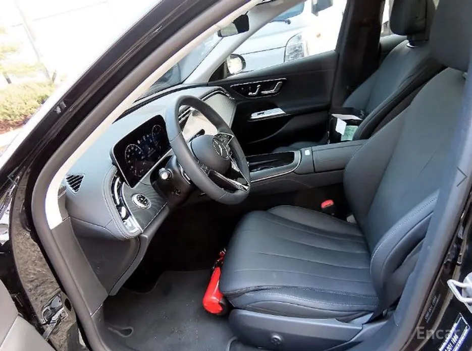 Фото 5 - Mercedes-Benz E-Class