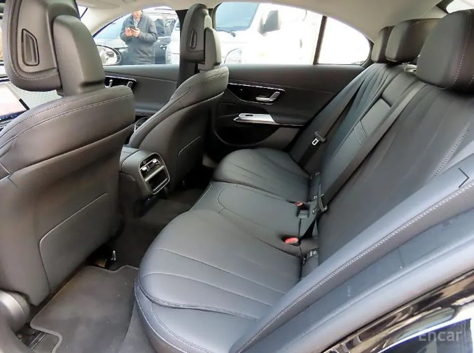 Фото 6 - Mercedes-Benz E-Class