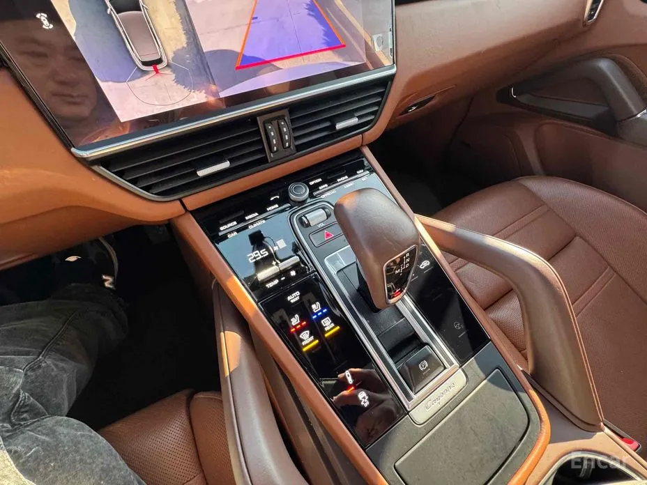 Фото 9 - Porsche Cayenne