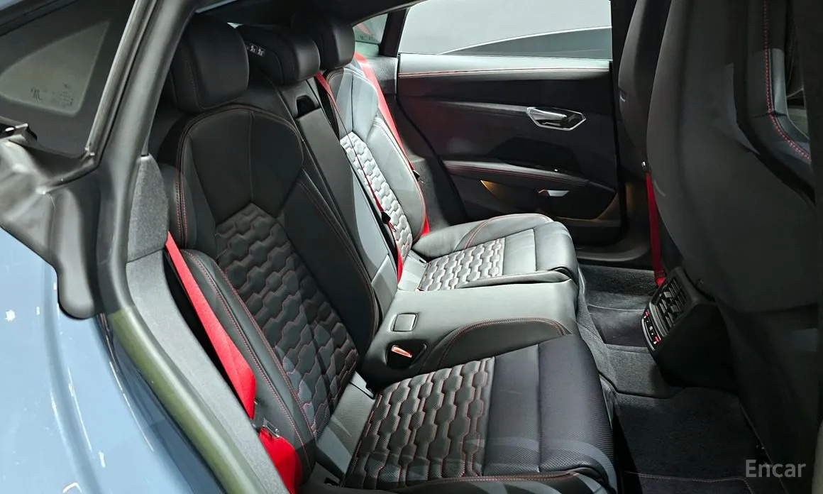 Фото 12 - Audi RS e-tron GT