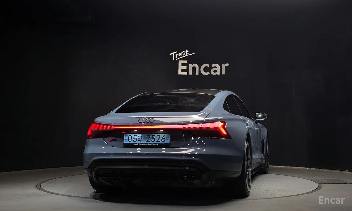 Фото 4 - Audi RS e-tron GT