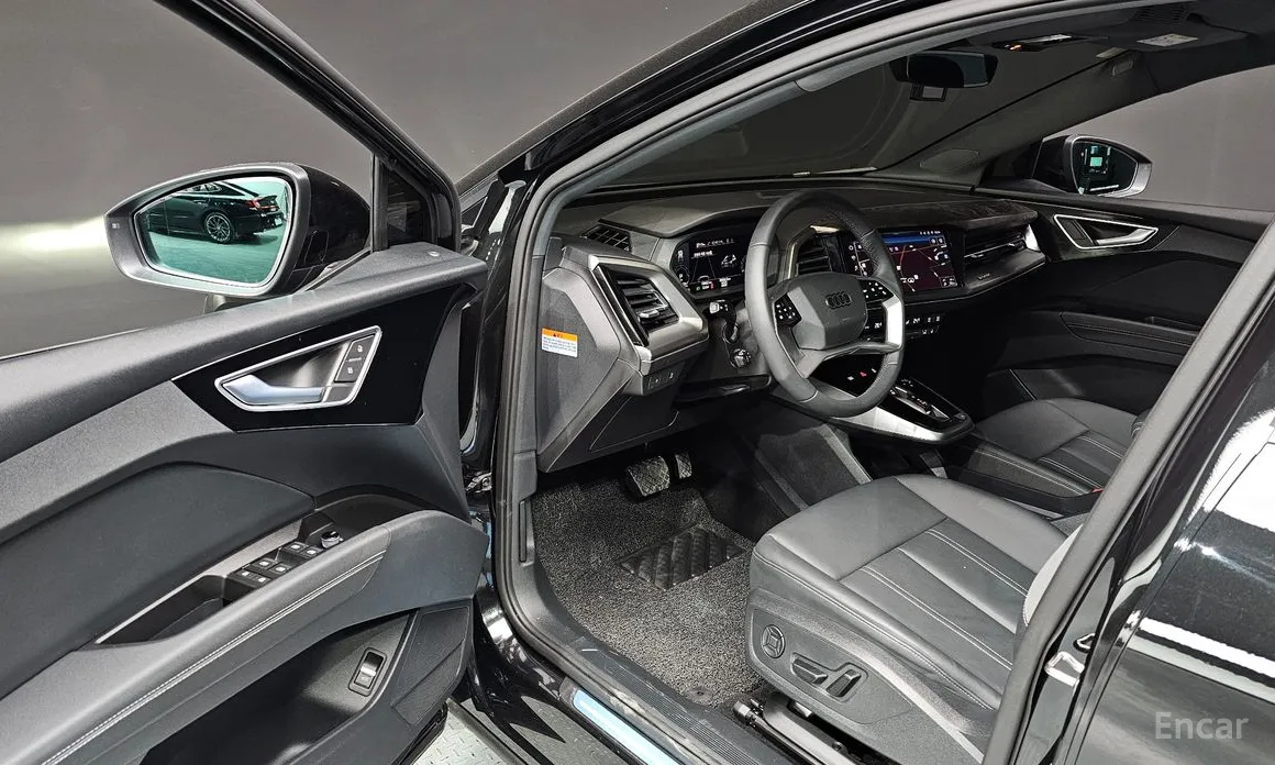 Фото 10 - Audi Q4 e-tron