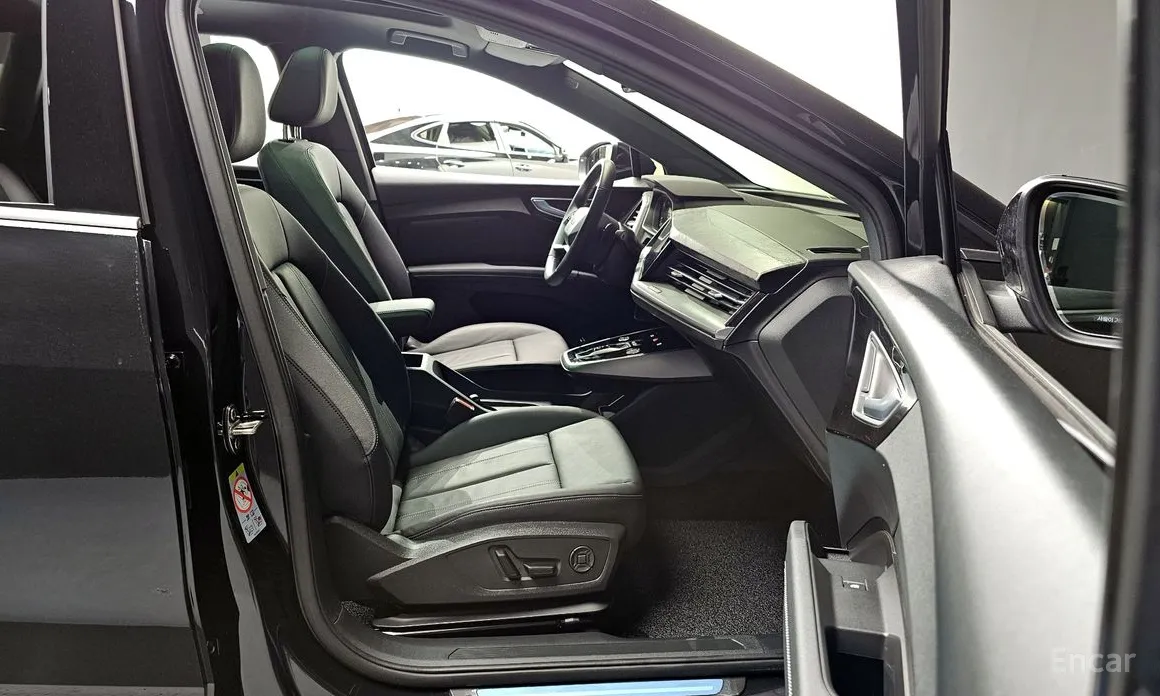 Фото 11 - Audi Q4 e-tron