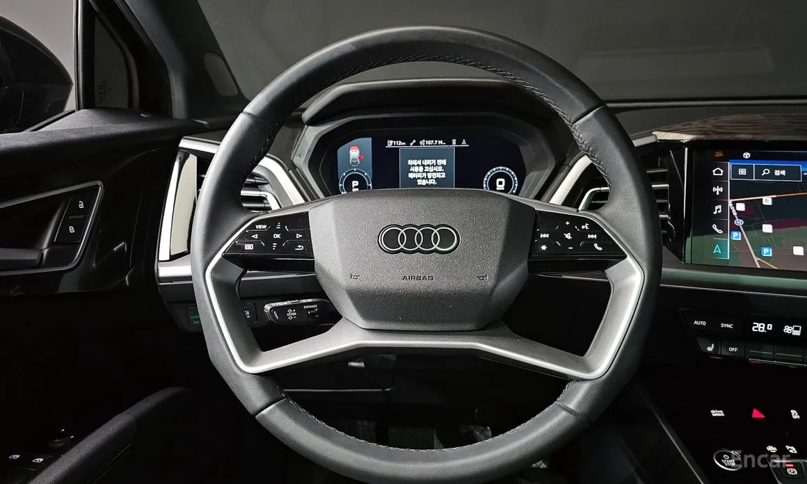 Фото 13 - Audi Q4 e-tron