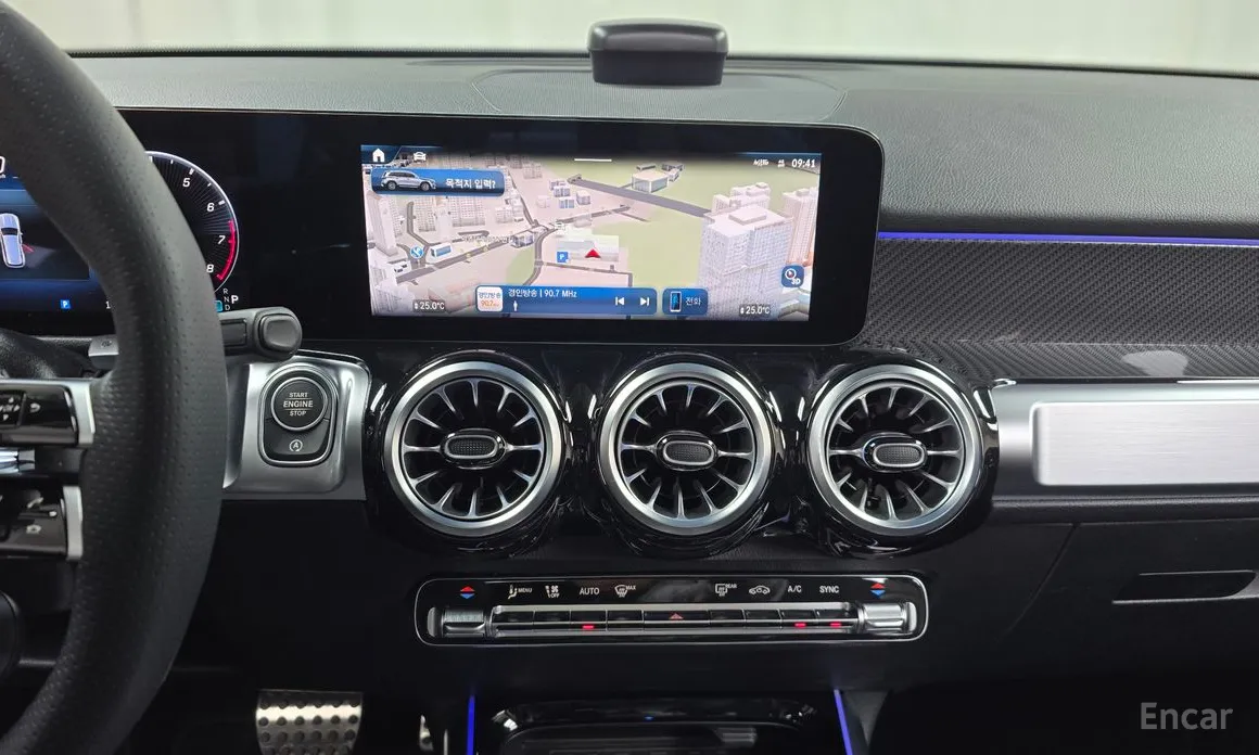 Фото 14 - Mercedes-Benz GLB-Class