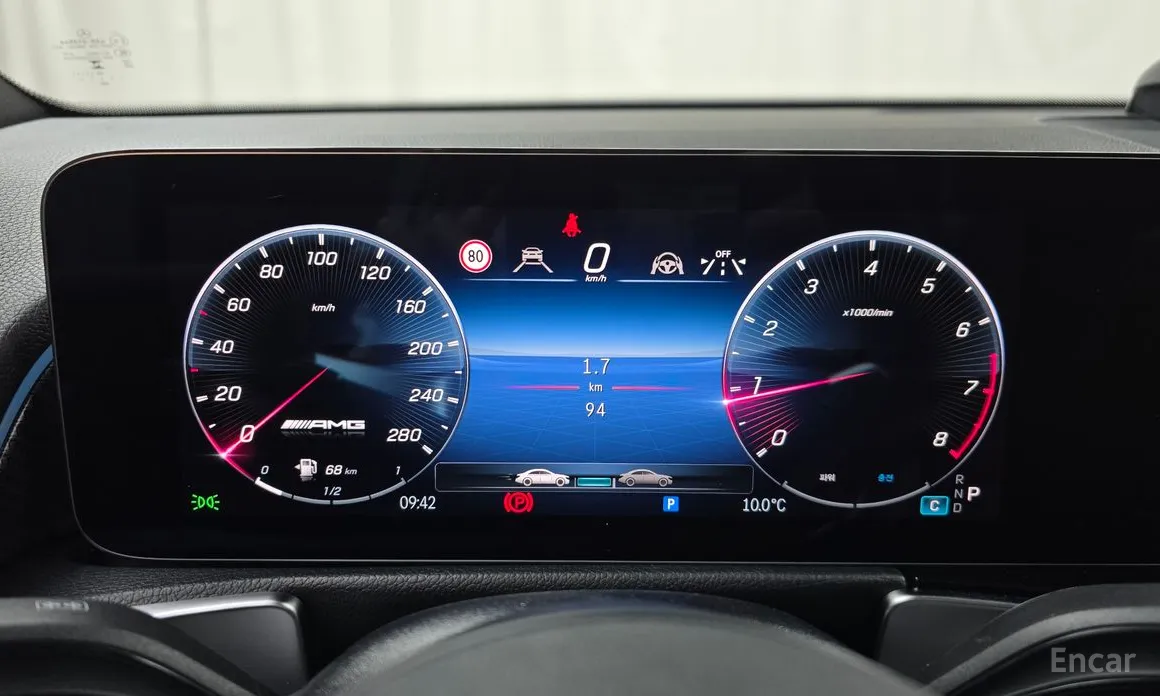 Фото 8 - Mercedes-Benz GLB-Class