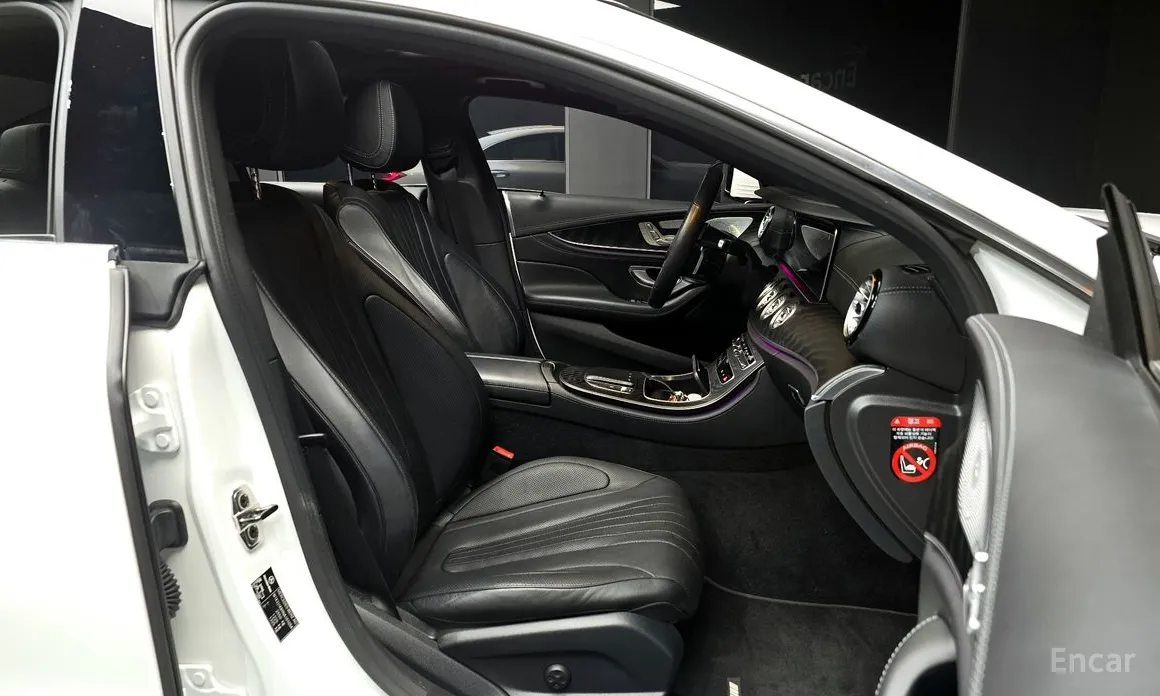 Фото 10 - Mercedes-Benz CLS-Class