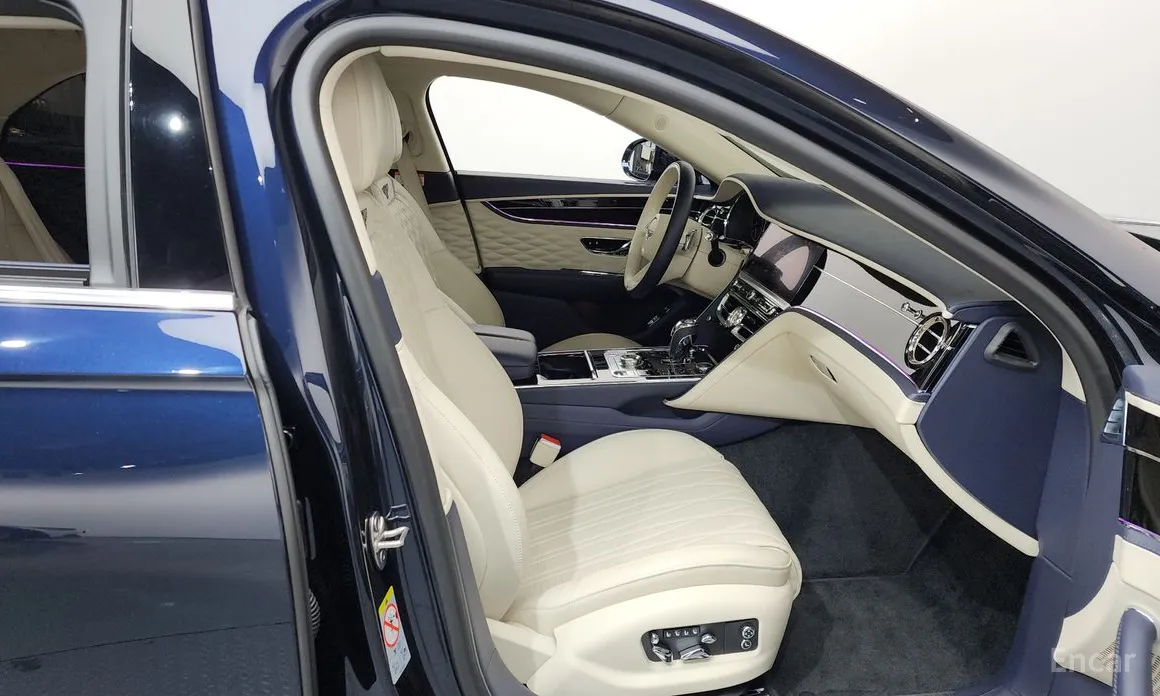 Фото 11 - Bentley Flying Spur