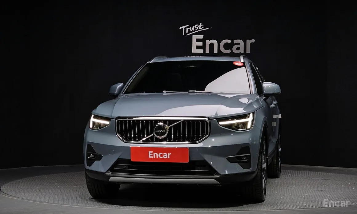 Фото 3 - Volvo XC40