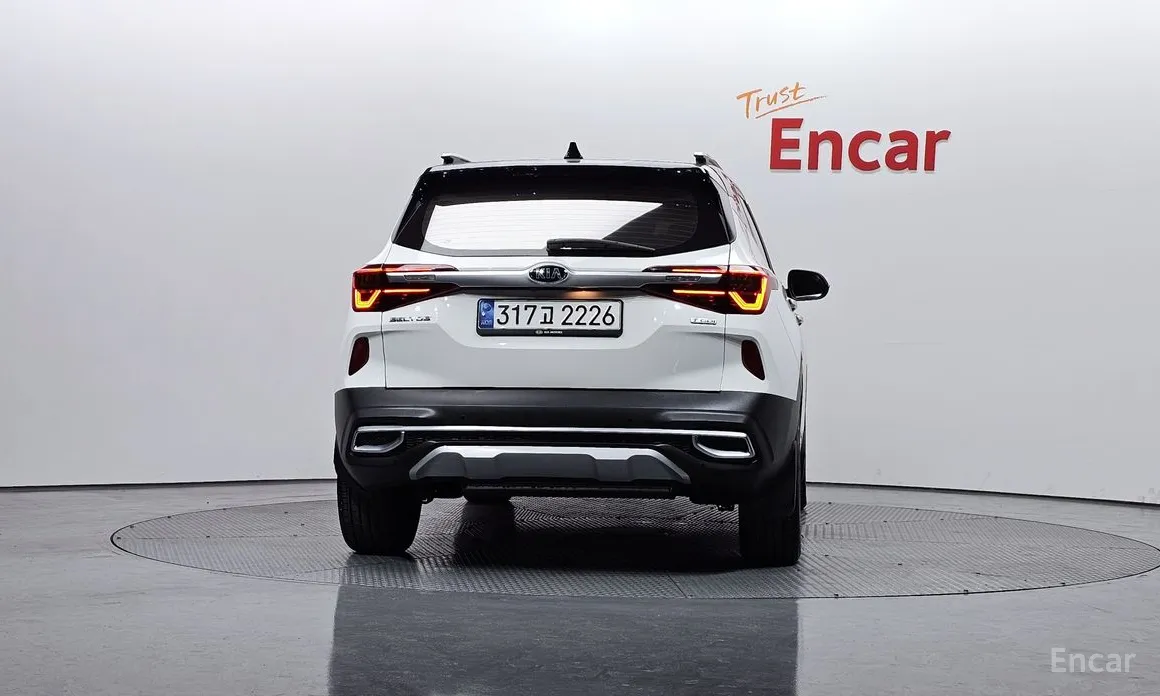 Фото 4 - Kia Seltos