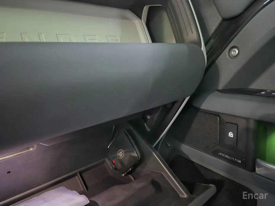 Фото 12 - Land Rover Defender