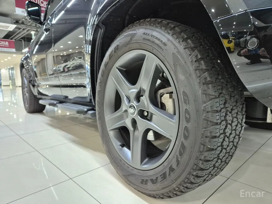 Фото 20 - Land Rover Defender